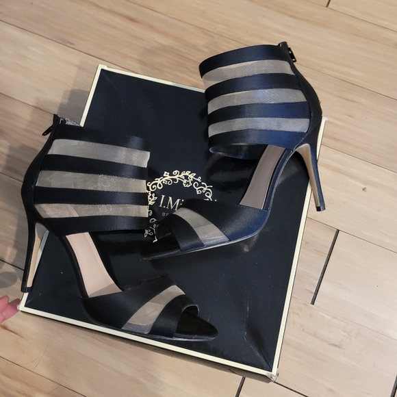 Heels - Picture 8 of 8